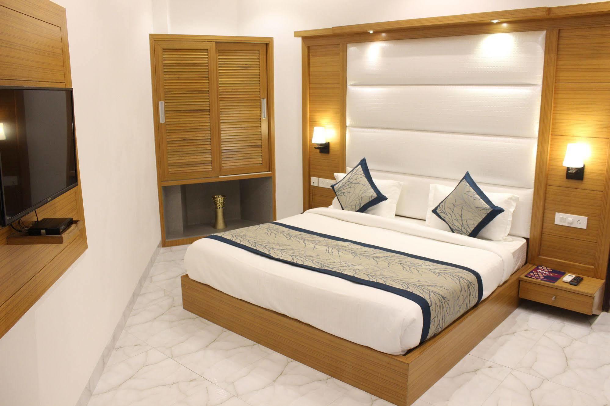 Fabhotel Star Delhi Airport Нью-Делі Екстер'єр фото